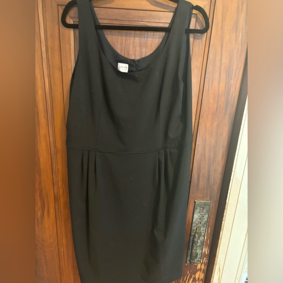 Armani suit dress - Picture 2 of 6